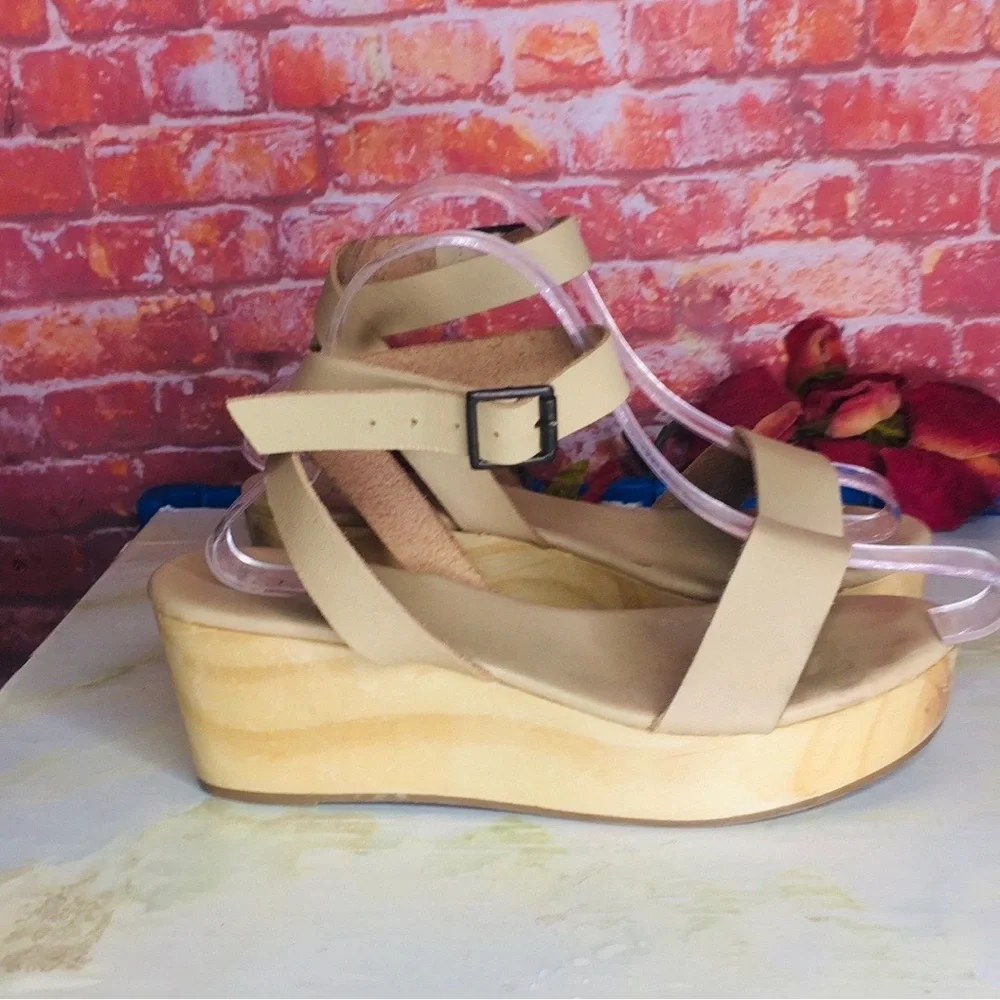 Nisolo Sarita Buff Leather Wedge Wooden Platform Strappy Sandals